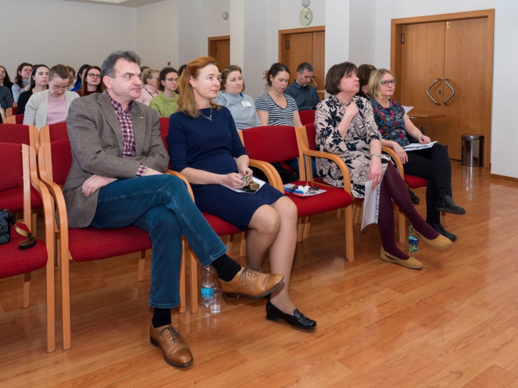 Odborný seminář na téma Nedonošené děti a novorozenci v Nemocniční lékárně FN Motol, určený farmaceutické veřejnosti.